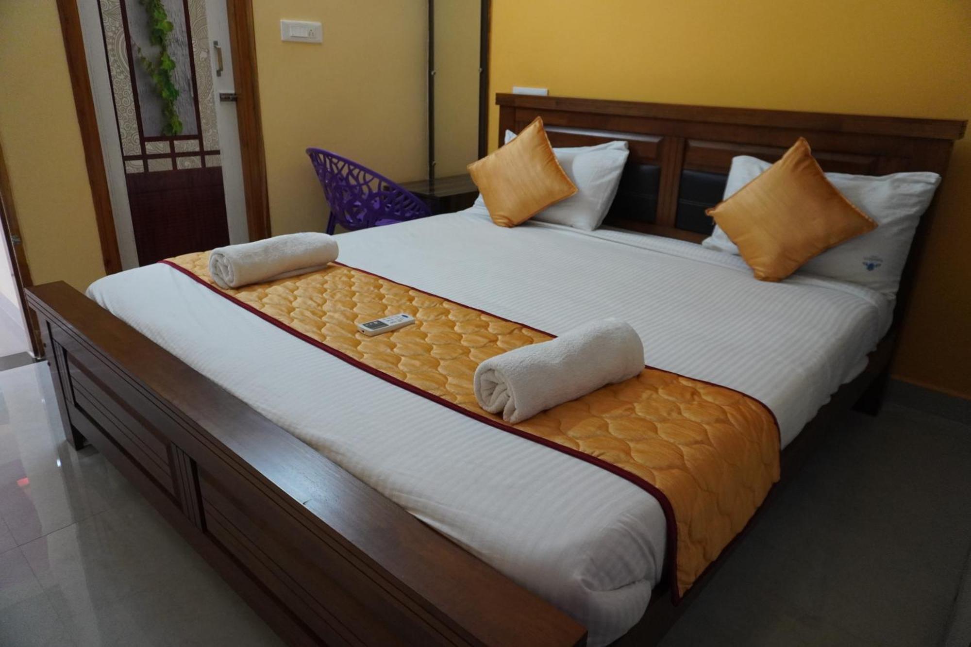 Tirumala Premium Home Stay تيروباتي المظهر الخارجي الصورة