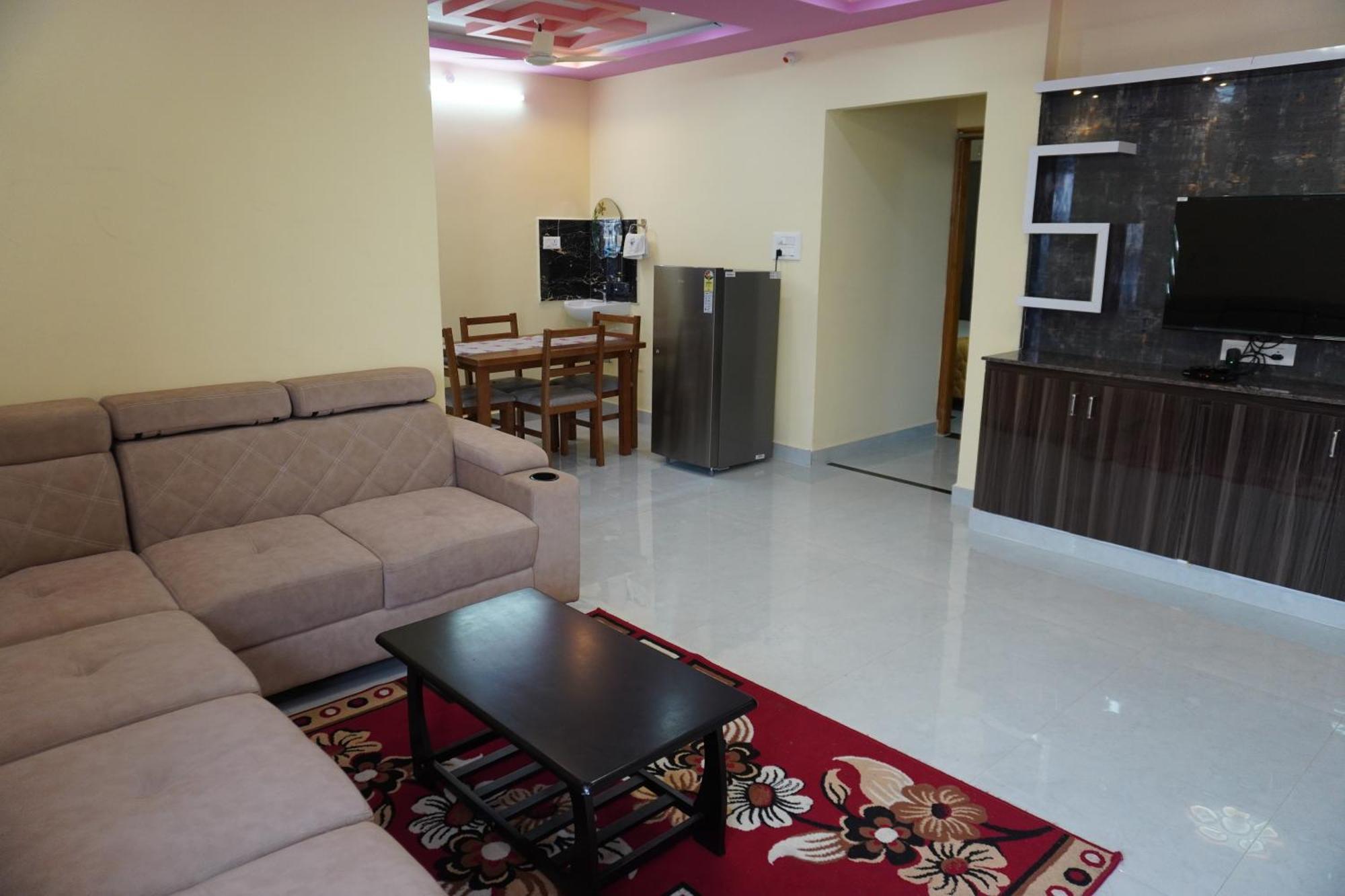 Tirumala Premium Home Stay تيروباتي المظهر الخارجي الصورة