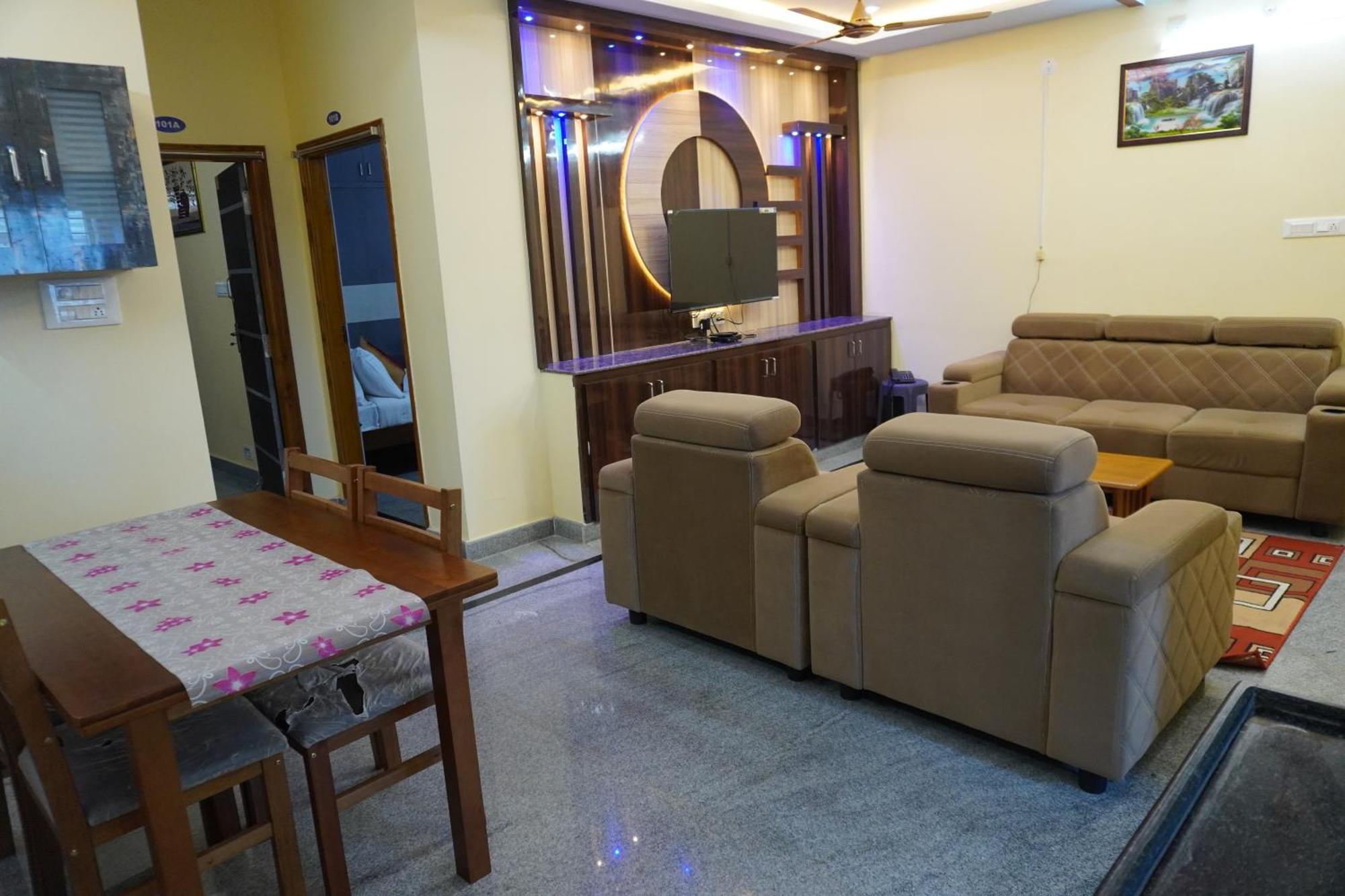 Tirumala Premium Home Stay تيروباتي المظهر الخارجي الصورة