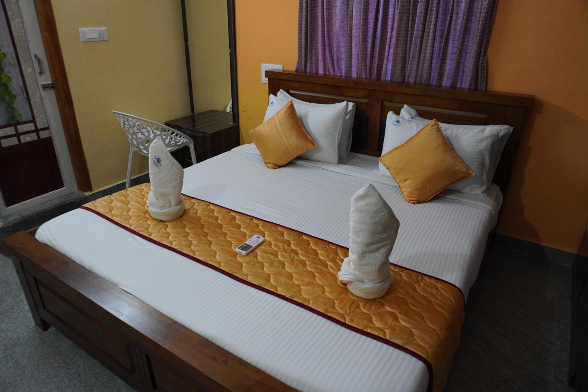 Tirumala Premium Home Stay تيروباتي المظهر الخارجي الصورة